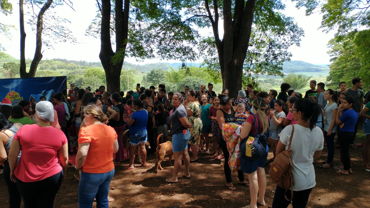Foto 2 de 4 — Projeto ‘Por mais Sorrisos’ leva Natal de alegria e esperança para crianças de Araraquara